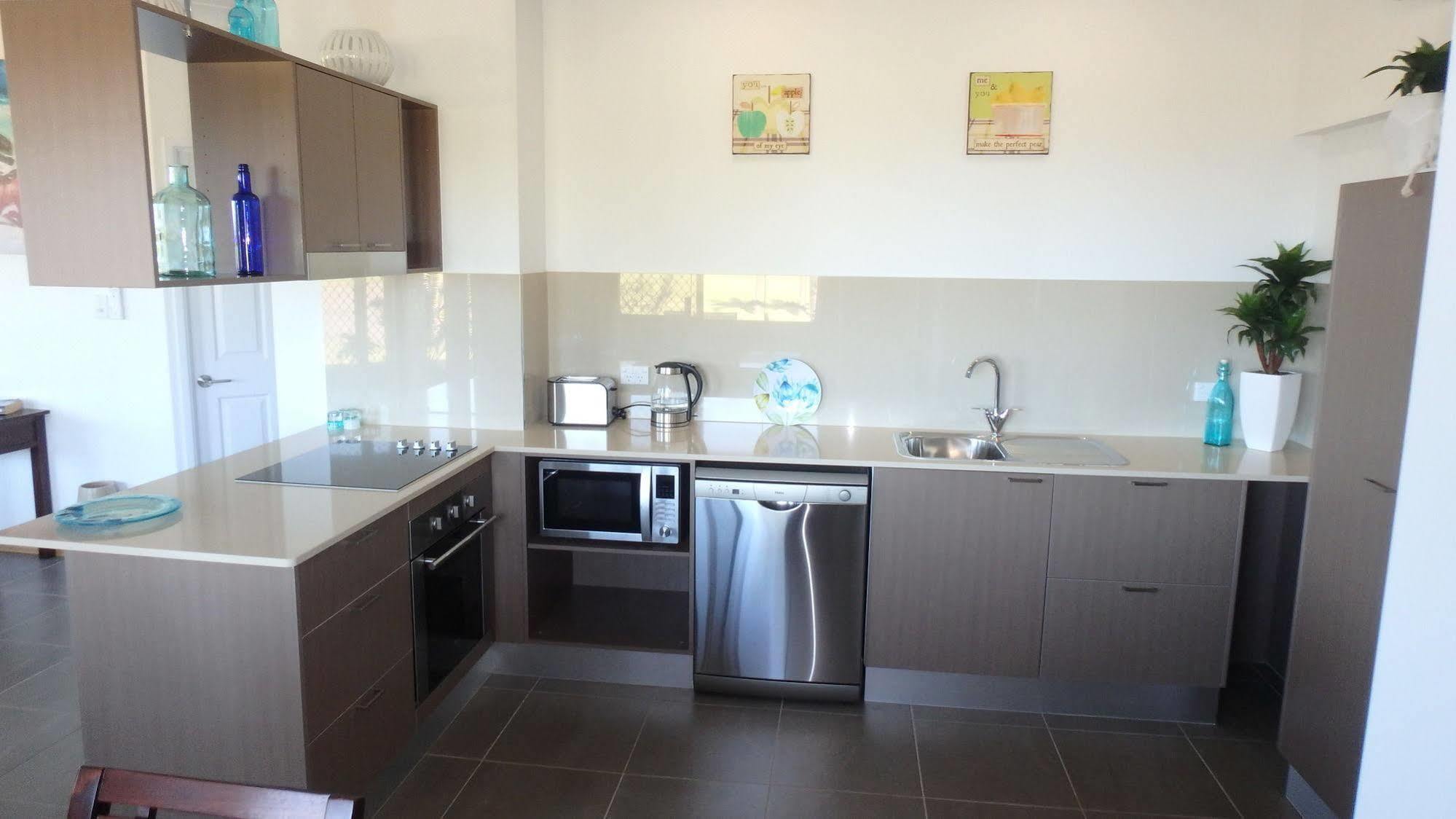 Nautilus Apartments Мишен-Бич Экстерьер фото
